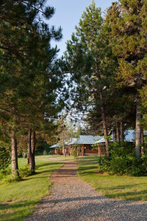 Lake Parlin Lodge & Cabins West Forks 外观 照片