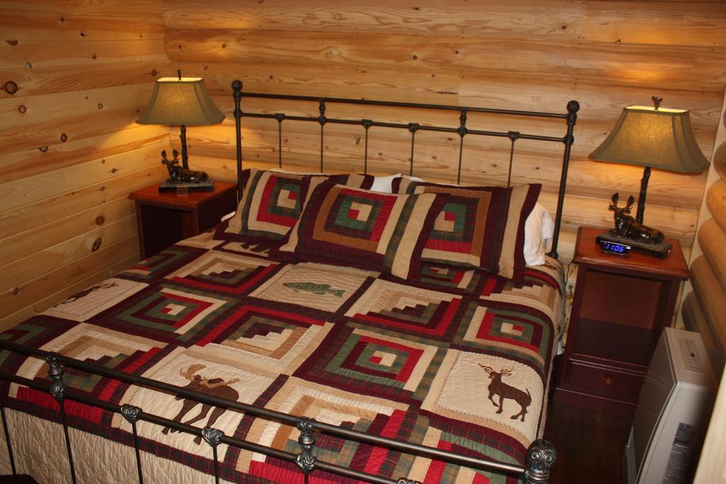 Lake Parlin Lodge & Cabins West Forks 客房 照片