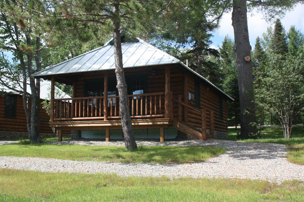 Lake Parlin Lodge & Cabins West Forks 客房 照片