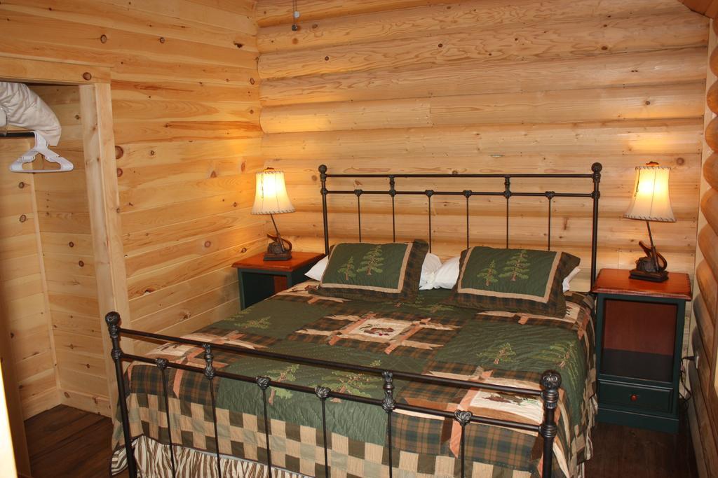 Lake Parlin Lodge & Cabins West Forks 客房 照片