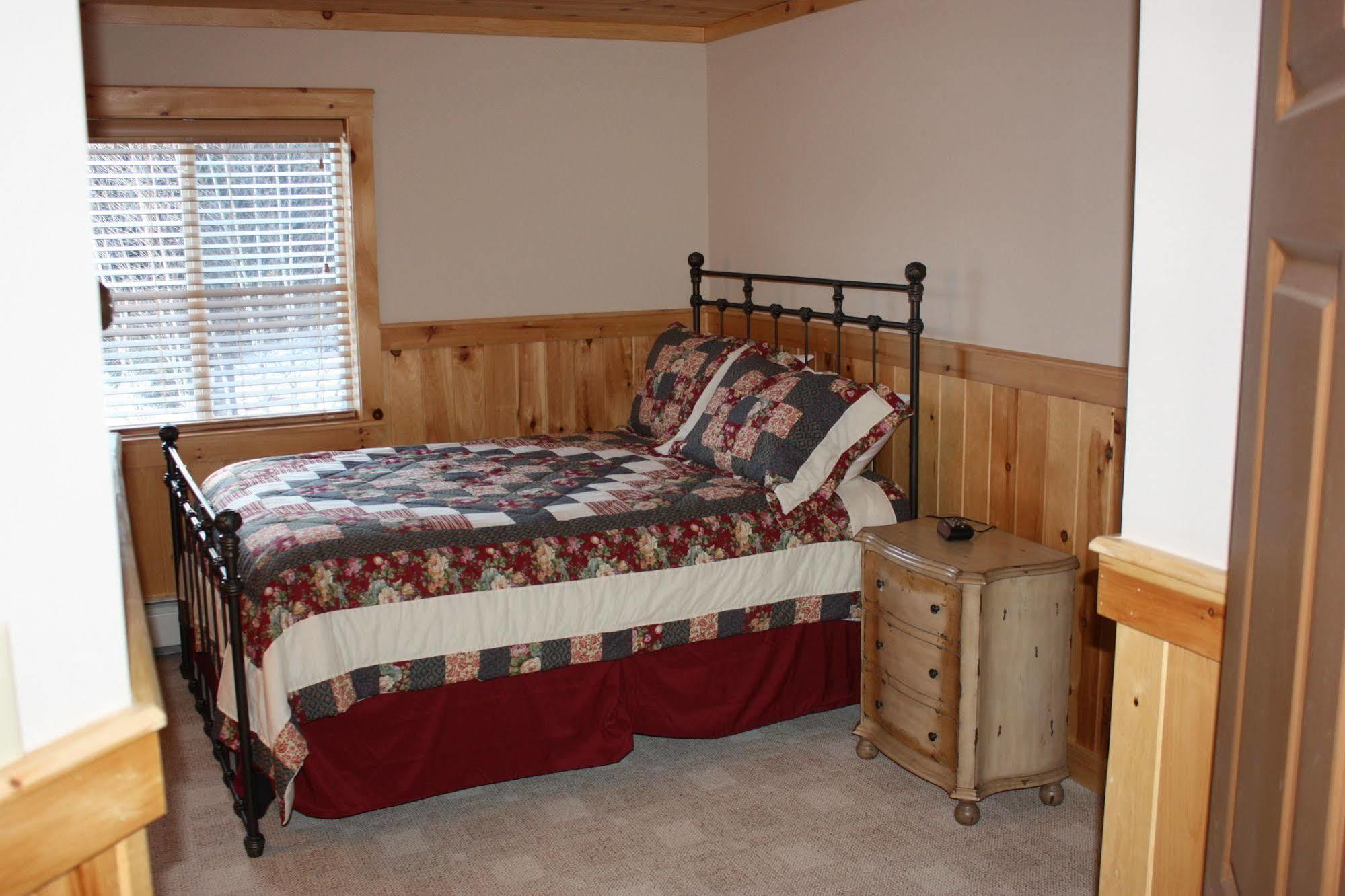 Lake Parlin Lodge & Cabins West Forks 外观 照片