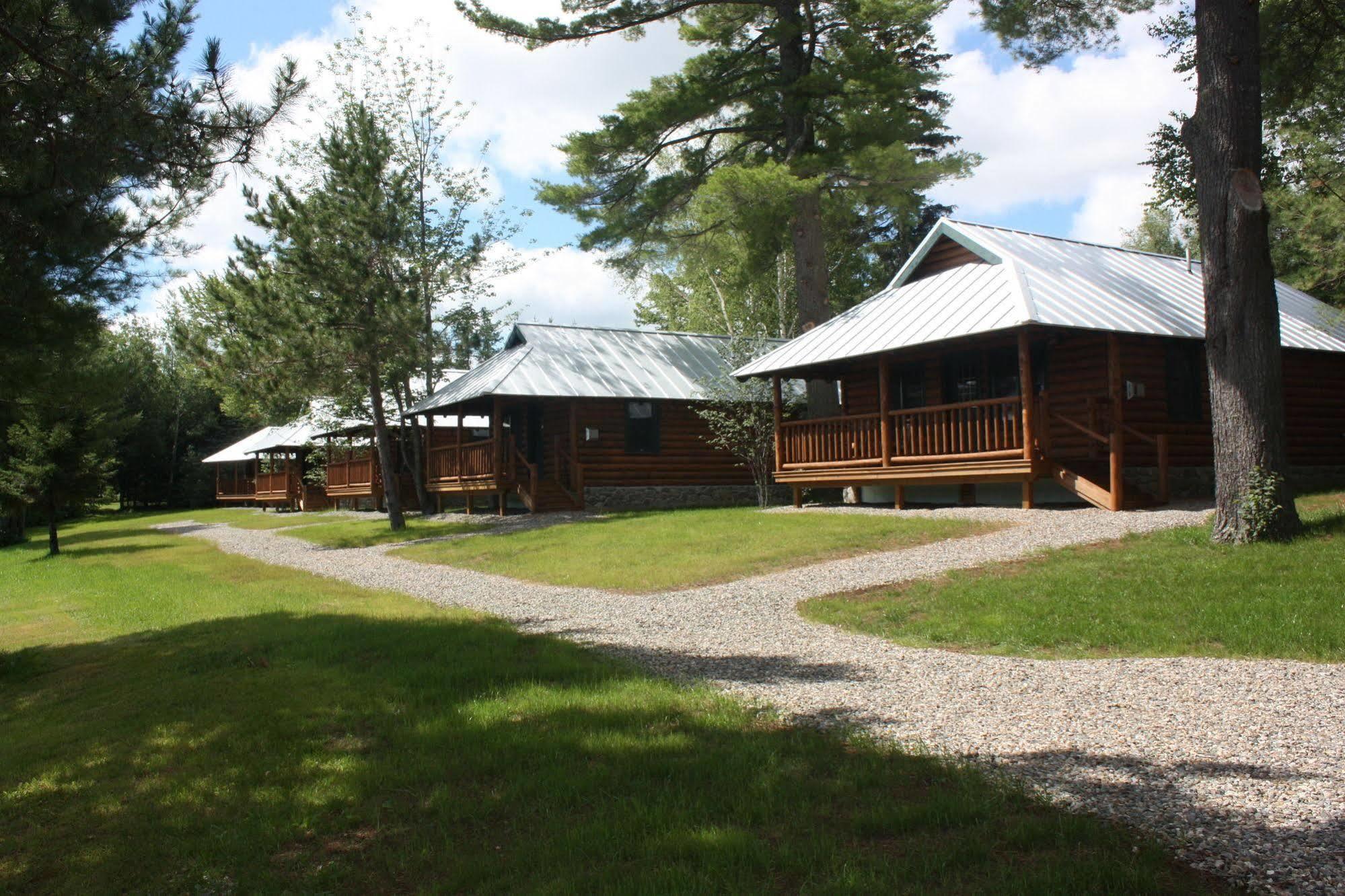 Lake Parlin Lodge & Cabins West Forks 外观 照片