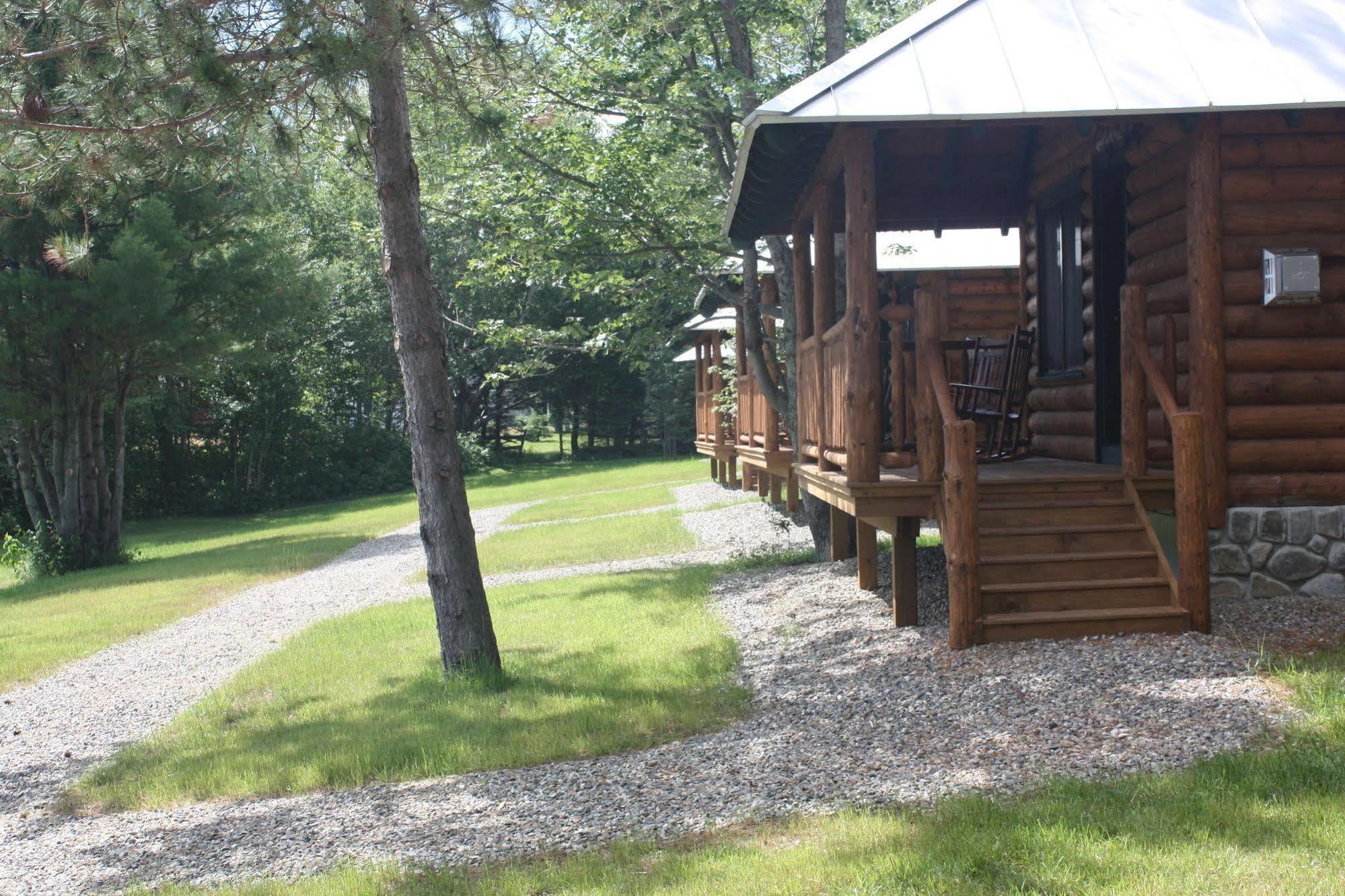 Lake Parlin Lodge & Cabins West Forks 外观 照片
